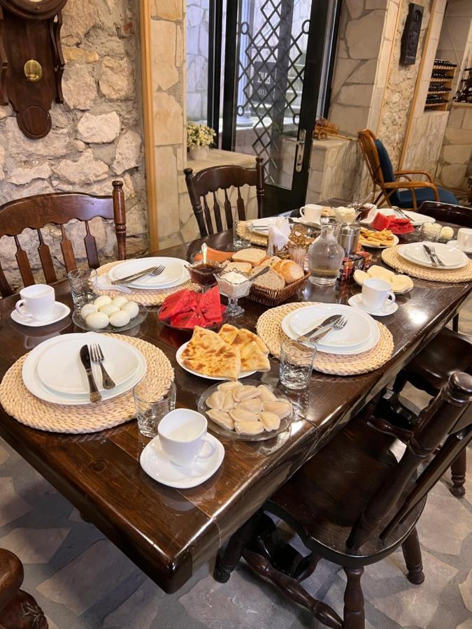 Hotel Bani Kutaisi Luaran gambar